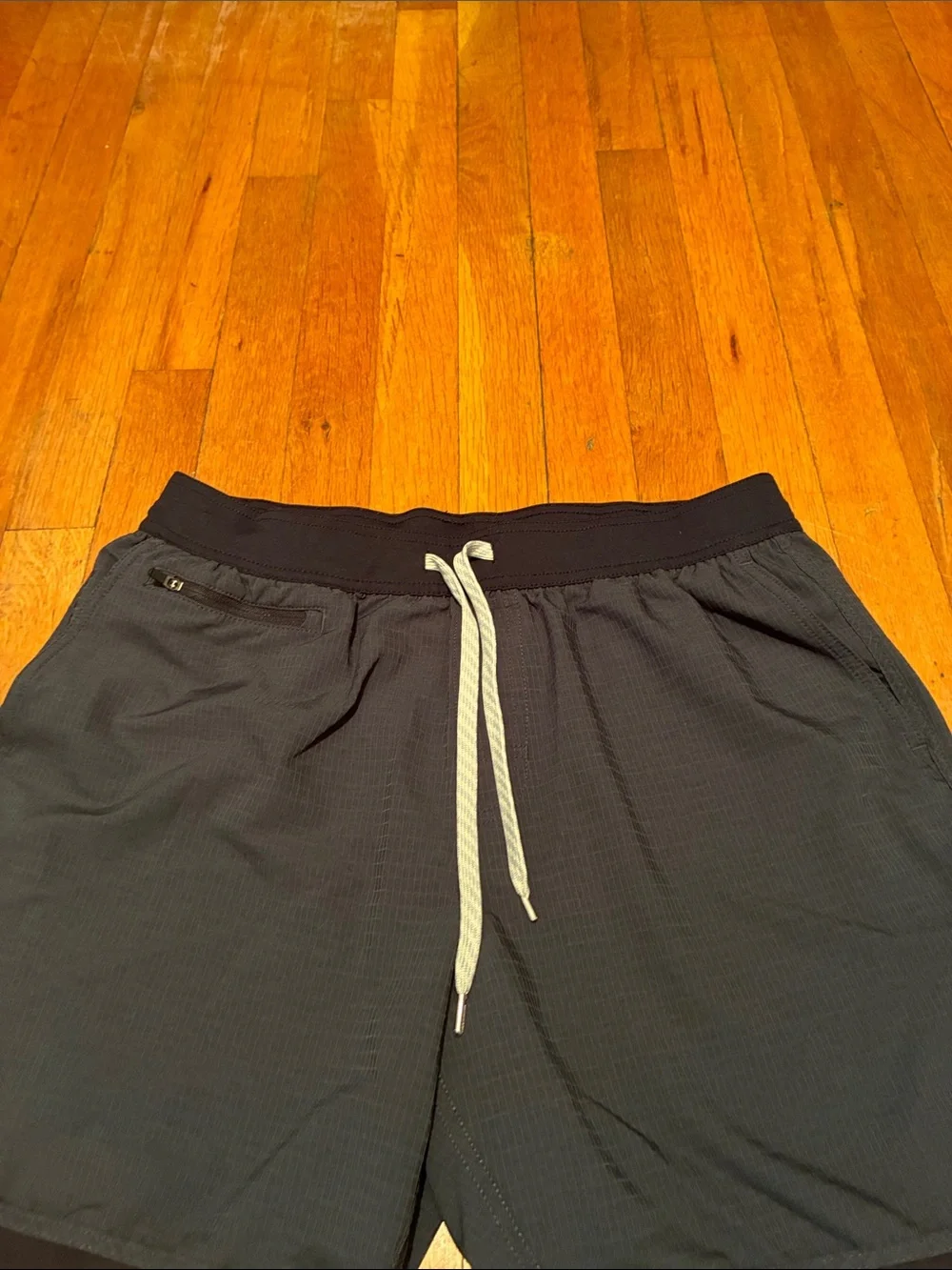 Vuori Stockton Lined Shorts in Black, Men’s size Large
